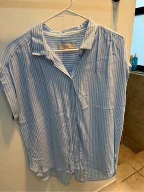 LOFT Blue and White Striped Short-Sleeve Button Shirt